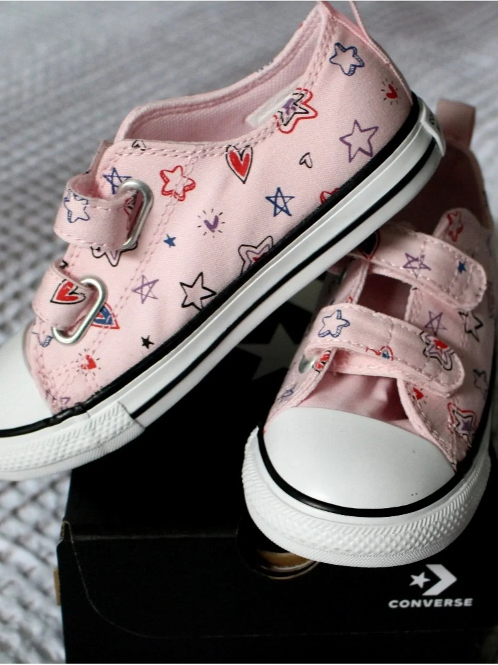 Converse Kids Pink Doodle Star Print Velcro Toddler Sneakers